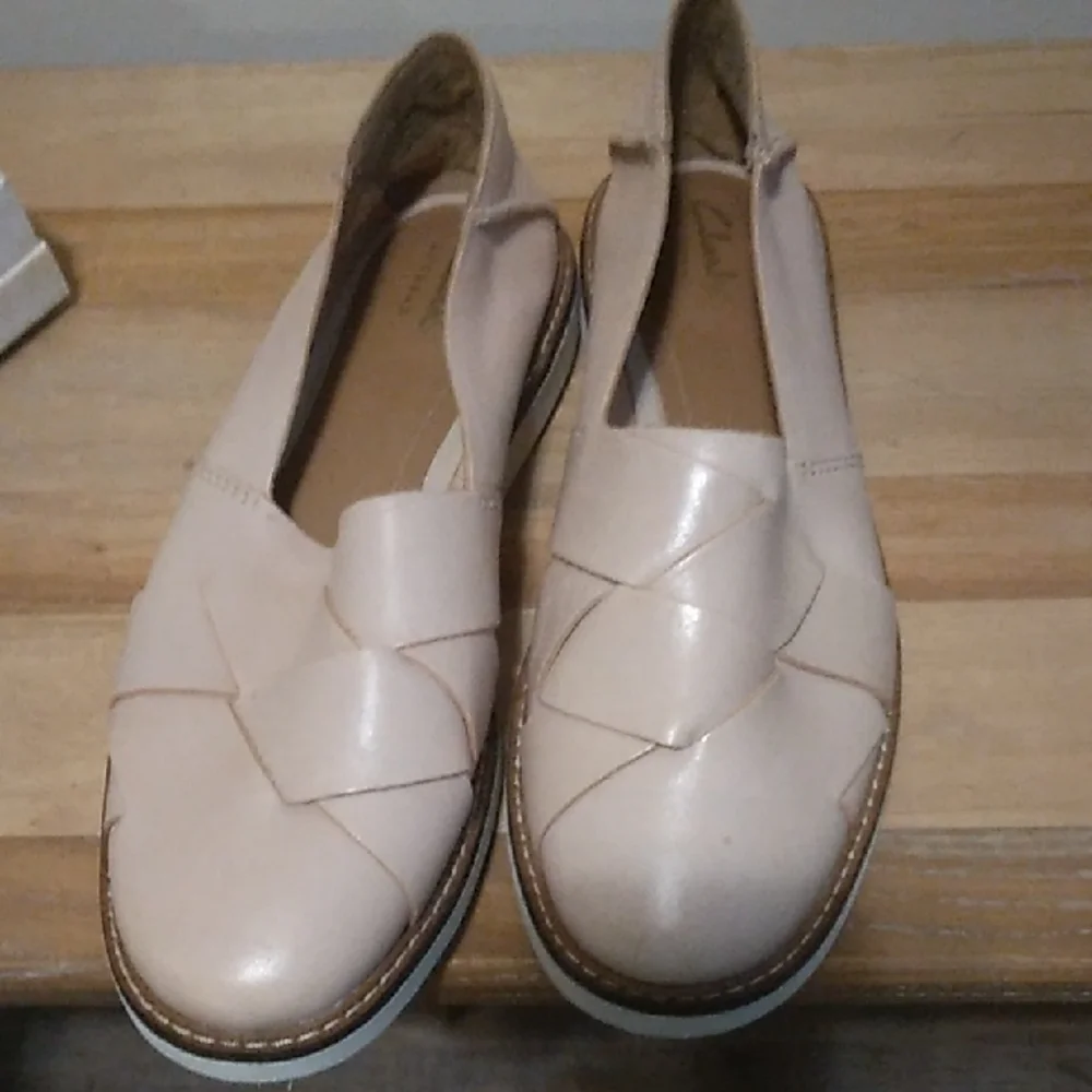 Clarks Women's Light Pink Flats